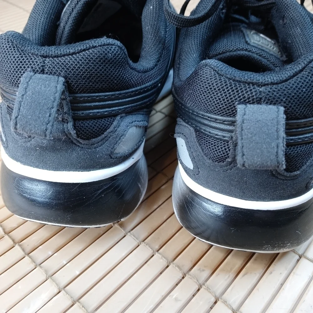 Puma Arial womens Size 7.5 Black/White Casual Running Shoes 4600001033. 314pm